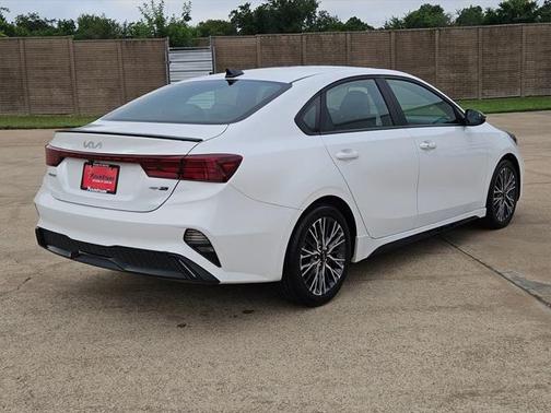 2022 Kia Forte GT-Line