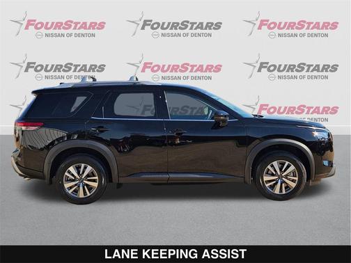 2025 Nissan Pathfinder SL FWD