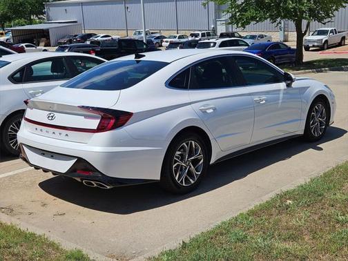 2022 Hyundai SONATA SEL