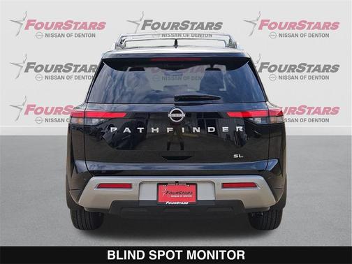 2025 Nissan Pathfinder SL FWD