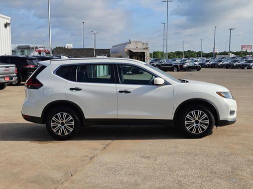2020 Nissan Rogue S
