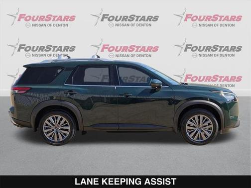 2025 Nissan Pathfinder SL FWD
