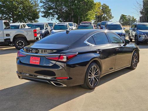 2022 Lexus ES 350 Base