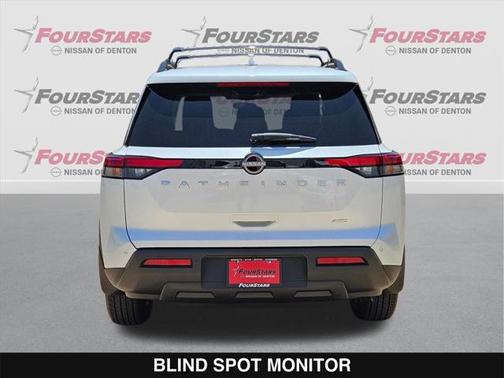 2025 Nissan Pathfinder SV 4WD