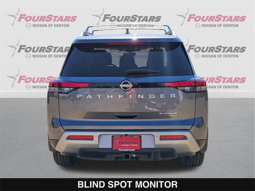 2025 Nissan Pathfinder Platinum 4WD