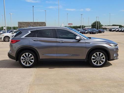 2021 INFINITI QX50 LUXE