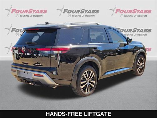 2025 Nissan Pathfinder Platinum FWD