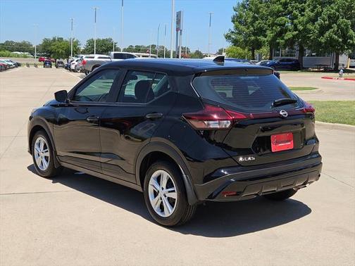 2025 Nissan Kicks S