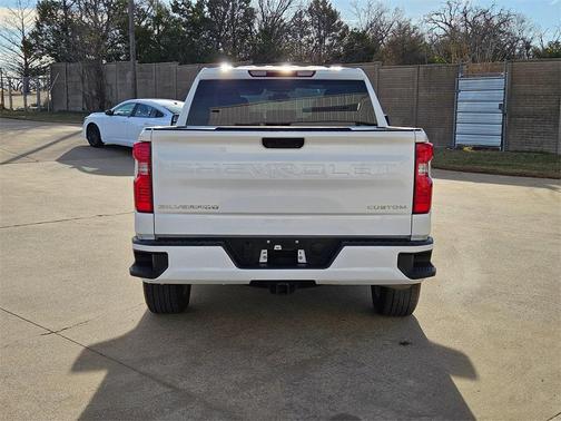 2024 Chevrolet Silverado 1500 Custom