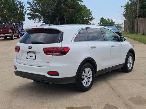 Snow White Pearl 2020 Kia Sorento LX