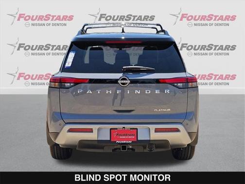 2025 Nissan Pathfinder Platinum FWD