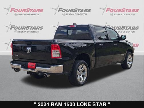 Diamond Black Crystal Pearlcoat 2024 RAM 1500 Big Horn/Lone Star