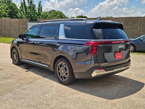 Panthera Metal 2025 Kia Carnival SX