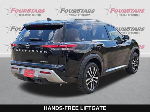2025 Nissan Pathfinder Platinum FWD