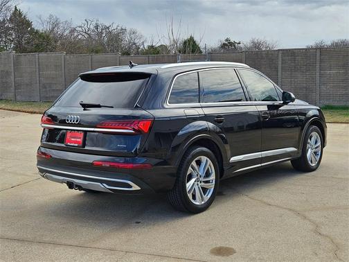2021 Audi Q7 45 Premium Plus