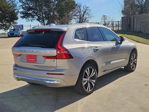 2023 Volvo XC60 B5 Plus Bright Theme