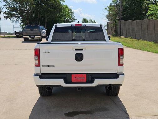Bright White Clearcoat 2022 RAM 1500 Big Horn/Lone Star