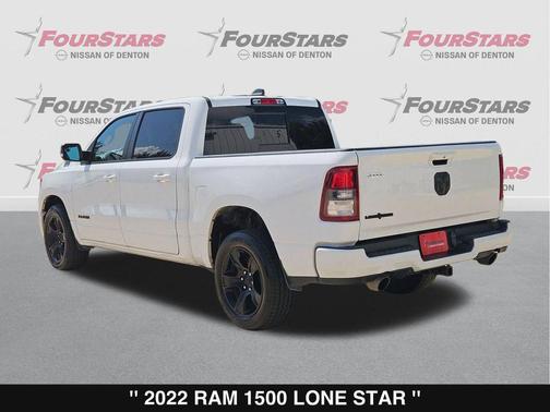 Bright White Clearcoat 2022 RAM 1500 Big Horn/Lone Star