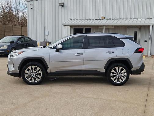 2020 Toyota RAV4 XLE Premium