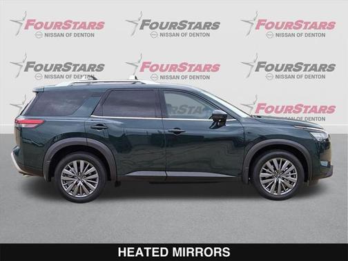 2025 Nissan Pathfinder SL FWD