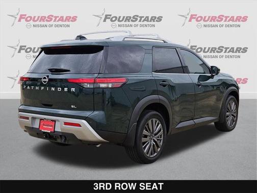 2025 Nissan Pathfinder SL FWD