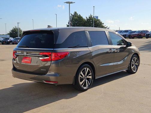 Pacific Pewter Metallic 2023 Honda Odyssey Touring
