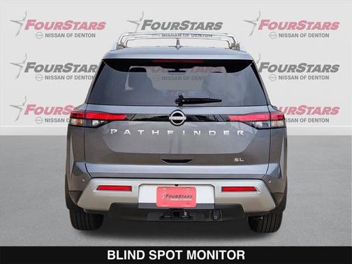 2025 Nissan Pathfinder SL FWD