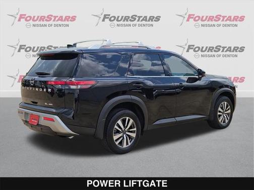 2025 Nissan Pathfinder SL 4WD