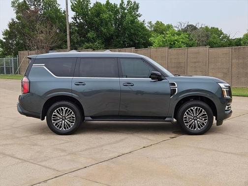 2025 Nissan Armada Platinum 2WD