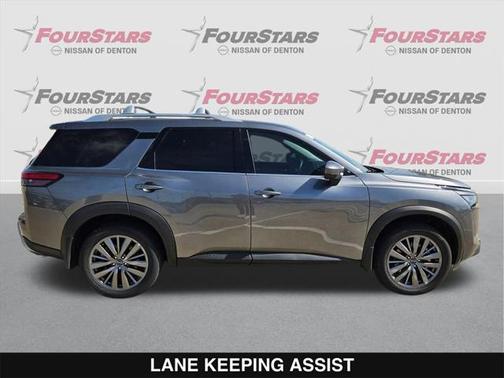 2025 Nissan Pathfinder SL FWD