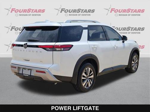 2025 Nissan Pathfinder SL FWD