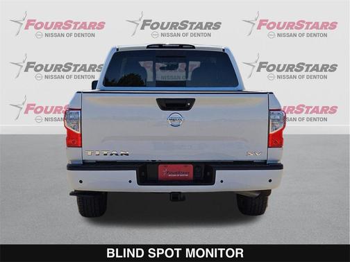 2021 Nissan Titan SV