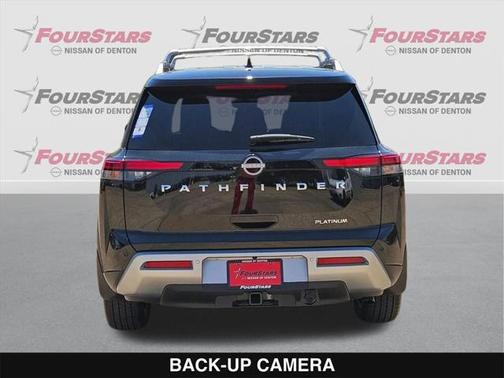 2025 Nissan Pathfinder Platinum FWD
