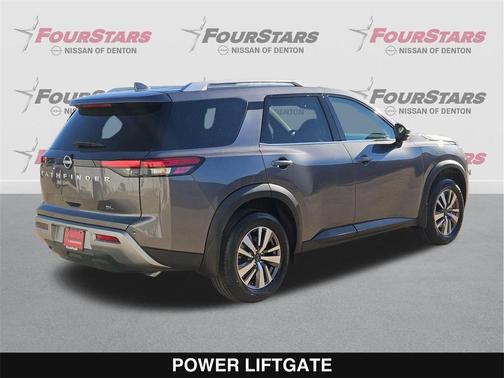 2025 Nissan Pathfinder SL FWD