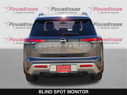 2025 Nissan Pathfinder SL FWD