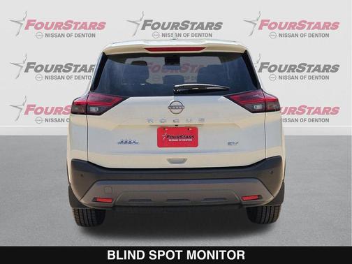 Pearl White Tricoat 2023 Nissan Rogue SV