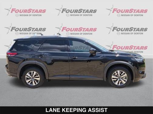 2025 Nissan Pathfinder SL 4WD