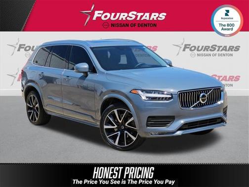 2022 Volvo XC90 T6 Momentum