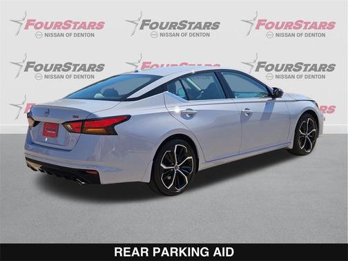 2025 Nissan Altima SR FWD