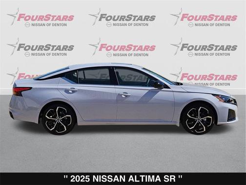 2025 Nissan Altima SR FWD