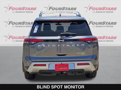 2025 Nissan Pathfinder Platinum 4WD