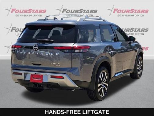 2025 Nissan Pathfinder Platinum 4WD