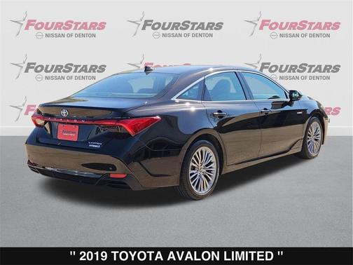 2019 Toyota Avalon Hybrid Limited