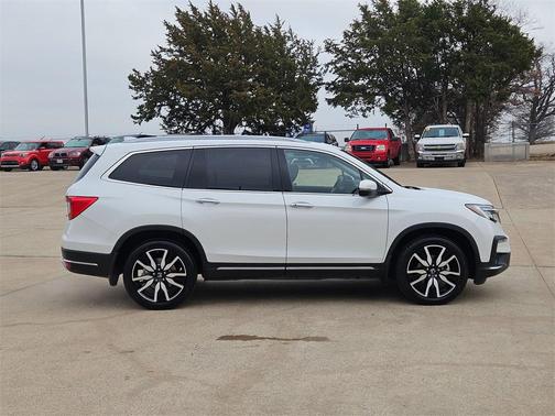 2022 Honda Pilot Touring 8-Passenger
