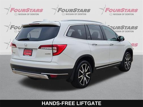 2022 Honda Pilot Touring 8-Passenger