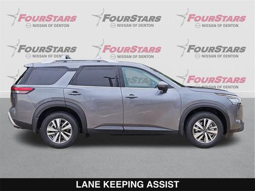 2025 Nissan Pathfinder SL FWD