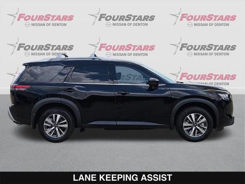2025 Nissan Pathfinder SL 4WD