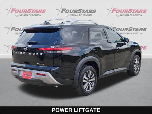 2025 Nissan Pathfinder SL 4WD