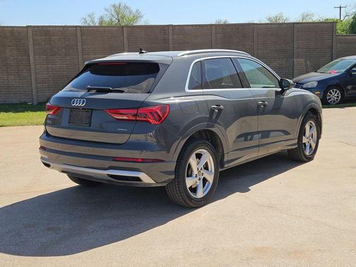 Mythos Black Metallic 2020 Audi Q3 45 Premium