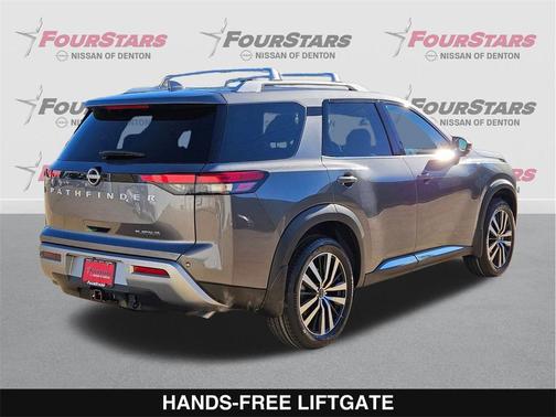 2025 Nissan Pathfinder Platinum FWD